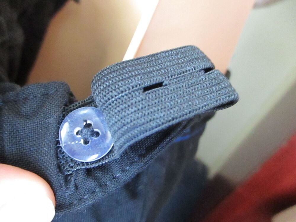 Black M&S Size M Pleated Skirt - possibly been repaired - Image 5