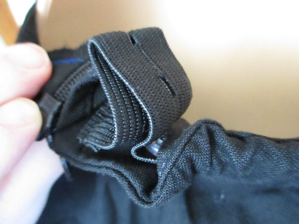 Black M&S Size M Pleated Skirt - possibly been repaired - Image 4
