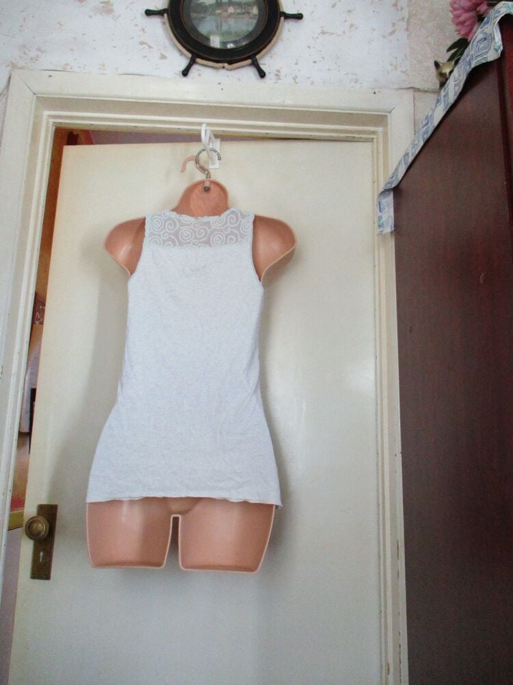 Falmer Heritage by Matalan - Greyish White Slim Vest Top - Size 12 - Image 3