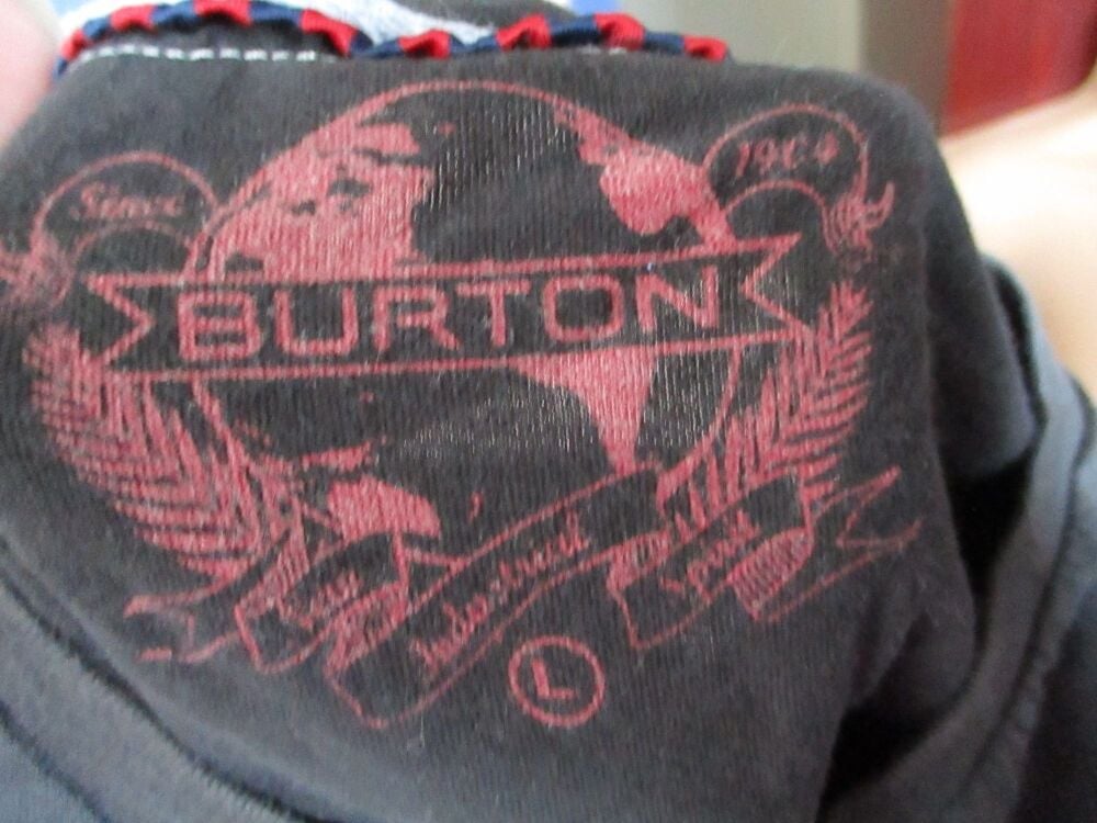 Burton Size L Black T-Shirt with "faded" design - slight stain - Image 8