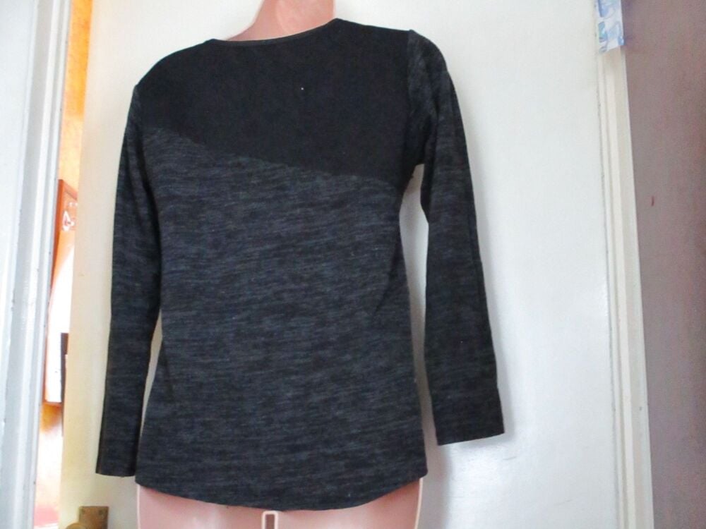 Unknown Brand Grey Long Sleeve Top with Eyelet Detail - Size 8 - Image 8