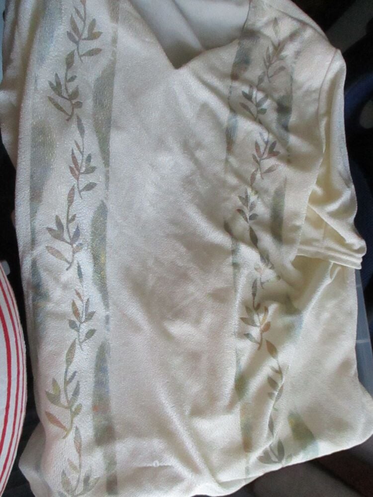 Marta - Vintage Shiny Stretchy V-neck T-shirt - Size XL - Lightly snagged - Image 10