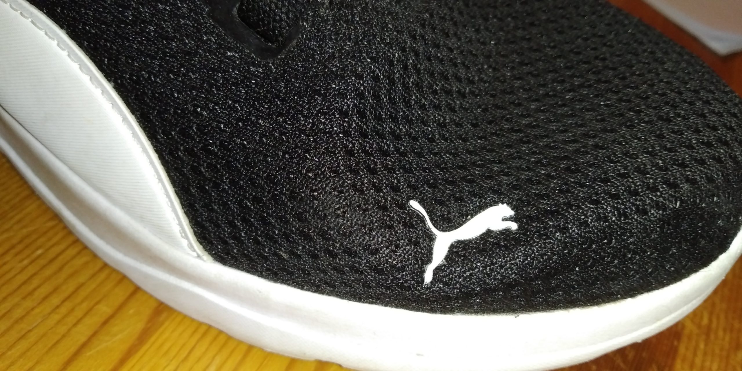 Puma Black and White Trainer Right Shoe ONLY - UK Size 2.5 - Image 6