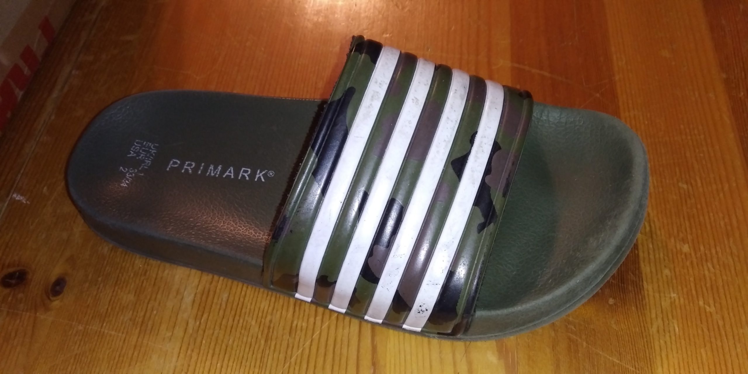Right Shoe ONLY - Primark Size 1 Camouflage Flip Flop