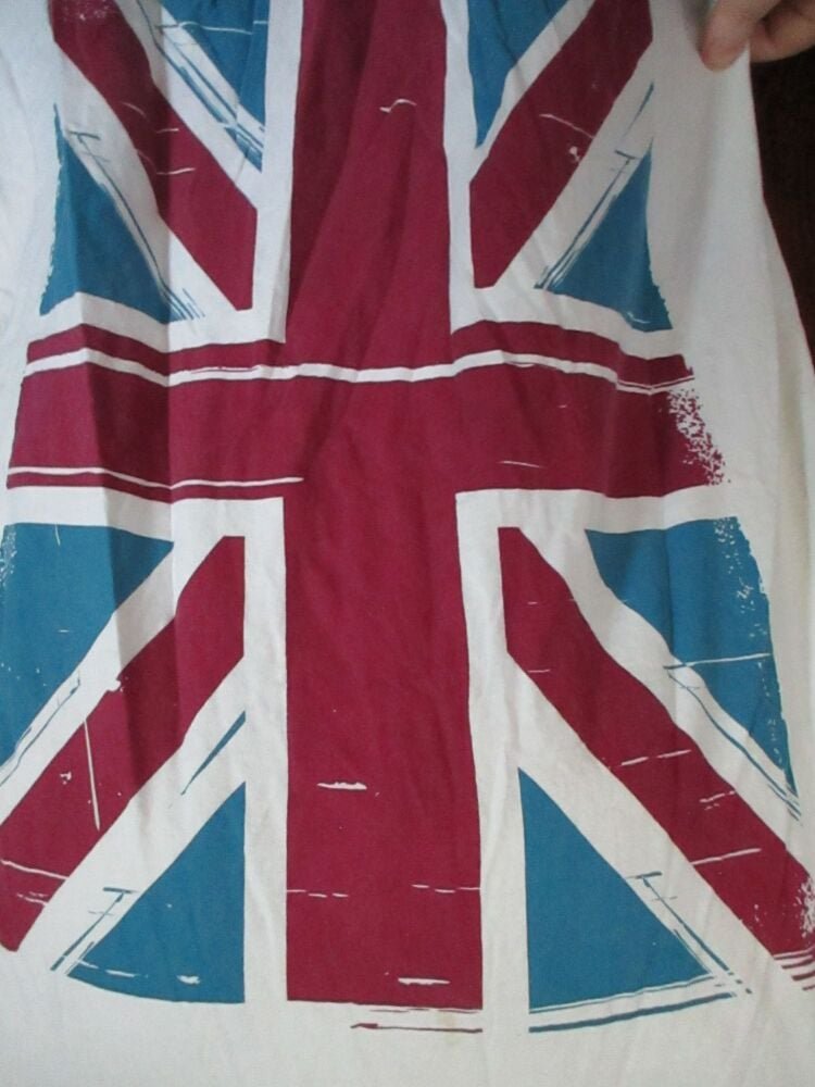 Cedarwood State - White T-Shirt with GB Flag - Size XL - Slight staining - Image 2