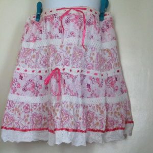 KMG Floral White Pink Skirt - Looks Vintage - Guesstimate 5-6yrs